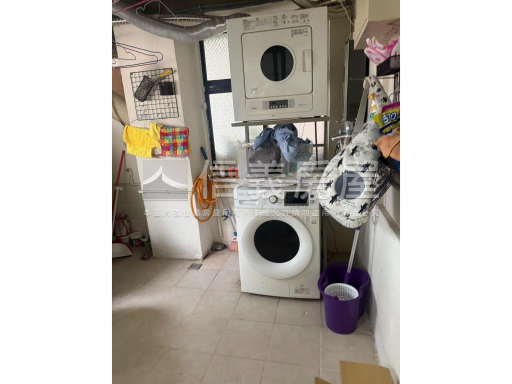 捷運靜巷稀有電梯華廈頂加房屋室內格局與周邊環境