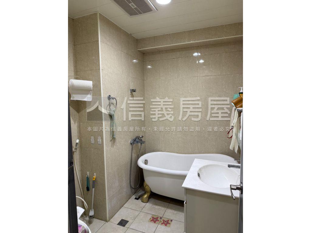 捷運靜巷稀有電梯華廈頂加房屋室內格局與周邊環境