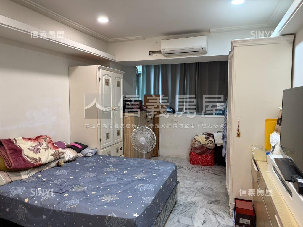捷運靜巷稀有電梯華廈頂加房屋室內格局與周邊環境