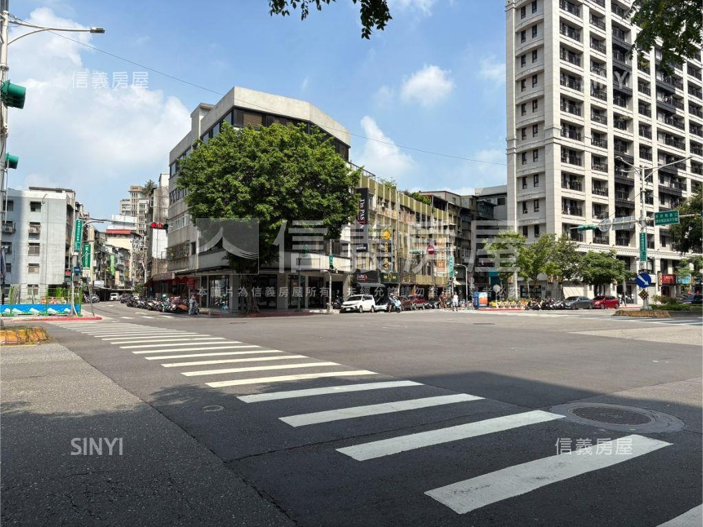 圓山帝寶Ａ５兩房房屋室內格局與周邊環境