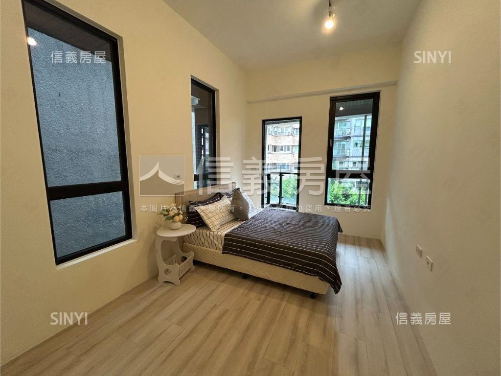 御中央四房邊間美屋房屋室內格局與周邊環境