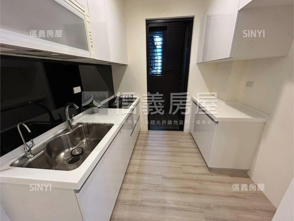 御中央四房邊間美屋房屋室內格局與周邊環境