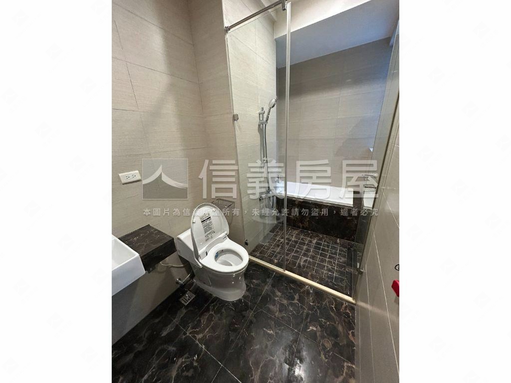 御中央四房邊間美屋房屋室內格局與周邊環境