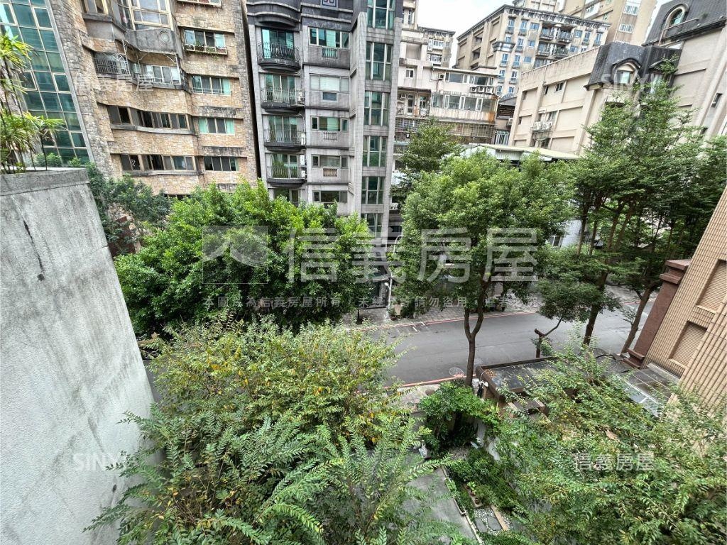 御中央四房邊間美屋房屋室內格局與周邊環境