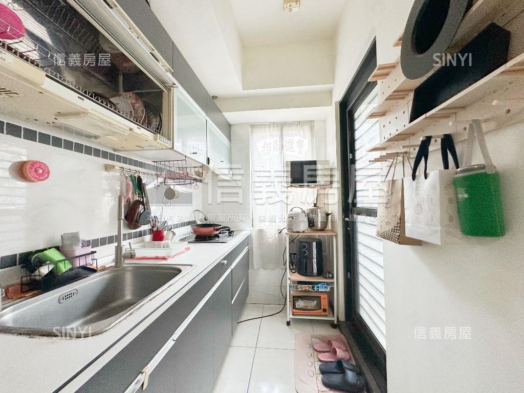 悅讀風情精緻兩房車位房屋室內格局與周邊環境