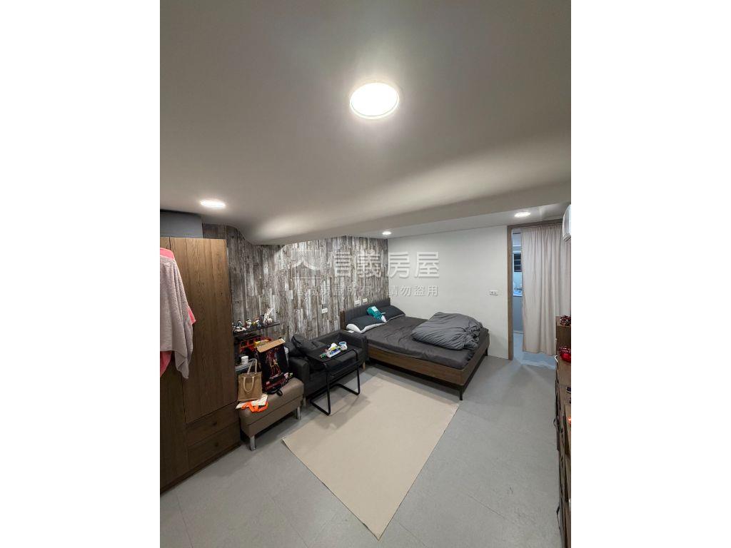 近三井百貸收租２套房透天房屋室內格局與周邊環境