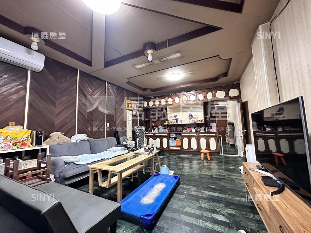 府城市中心大面寬透天房屋室內格局與周邊環境