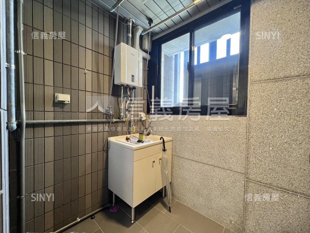 璞園屋久紀三房車位房屋室內格局與周邊環境