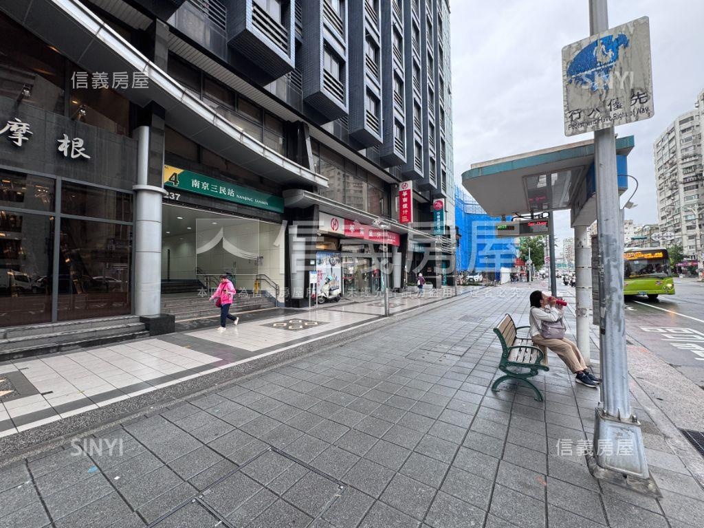 京鷹商務大樓捷運南京三民房屋室內格局與周邊環境