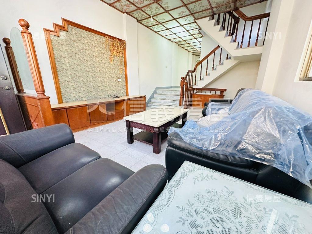 大灣商圈邊間採光孝親車墅房屋室內格局與周邊環境