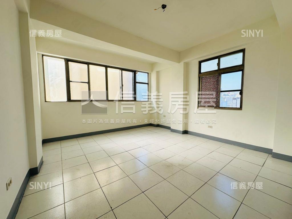 大灣商圈邊間採光孝親車墅房屋室內格局與周邊環境