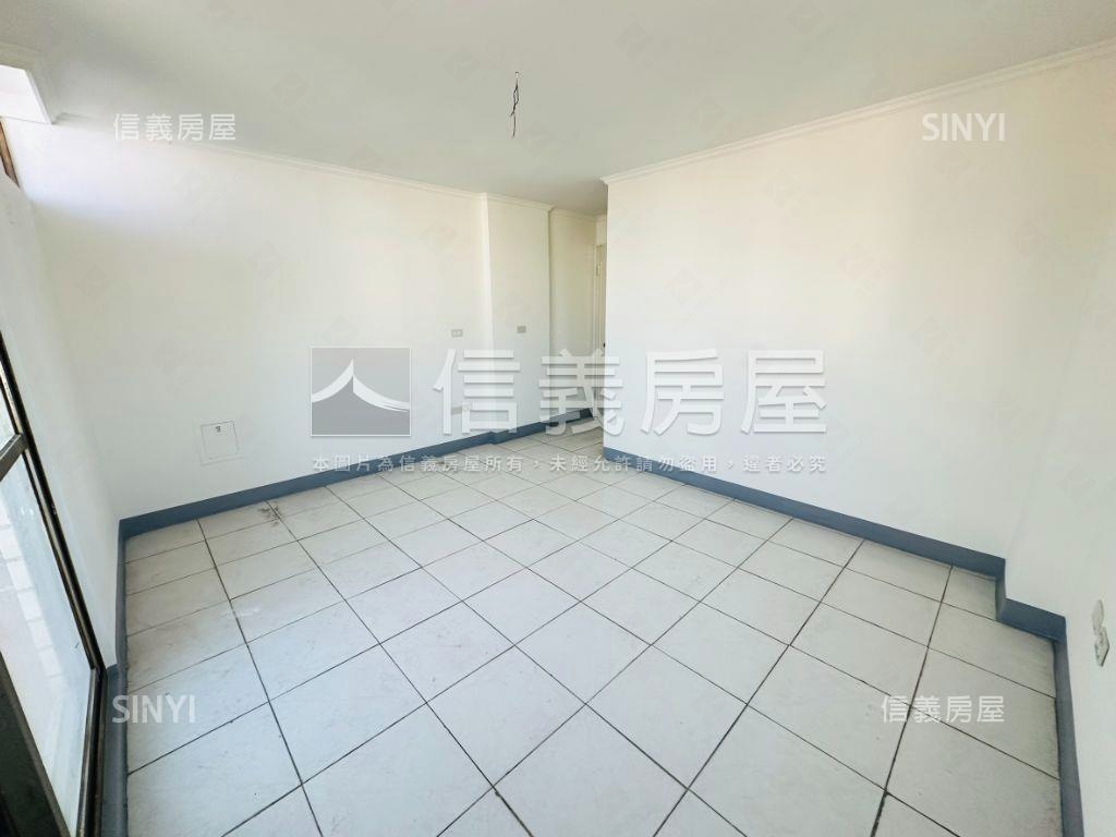 大灣商圈邊間採光孝親車墅房屋室內格局與周邊環境