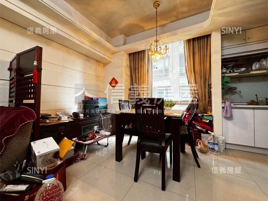 Ａ９三井旁一房大空間房屋室內格局與周邊環境