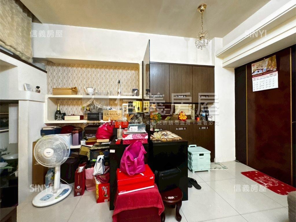 Ａ９三井旁一房大空間房屋室內格局與周邊環境