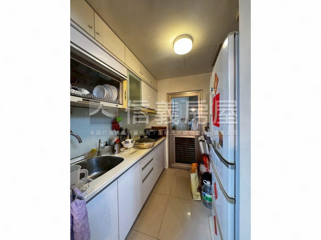 Ａ９三井旁一房大空間房屋室內格局與周邊環境