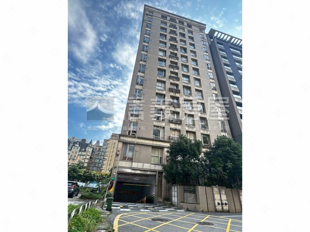 Ａ９三井旁一房大空間房屋室內格局與周邊環境