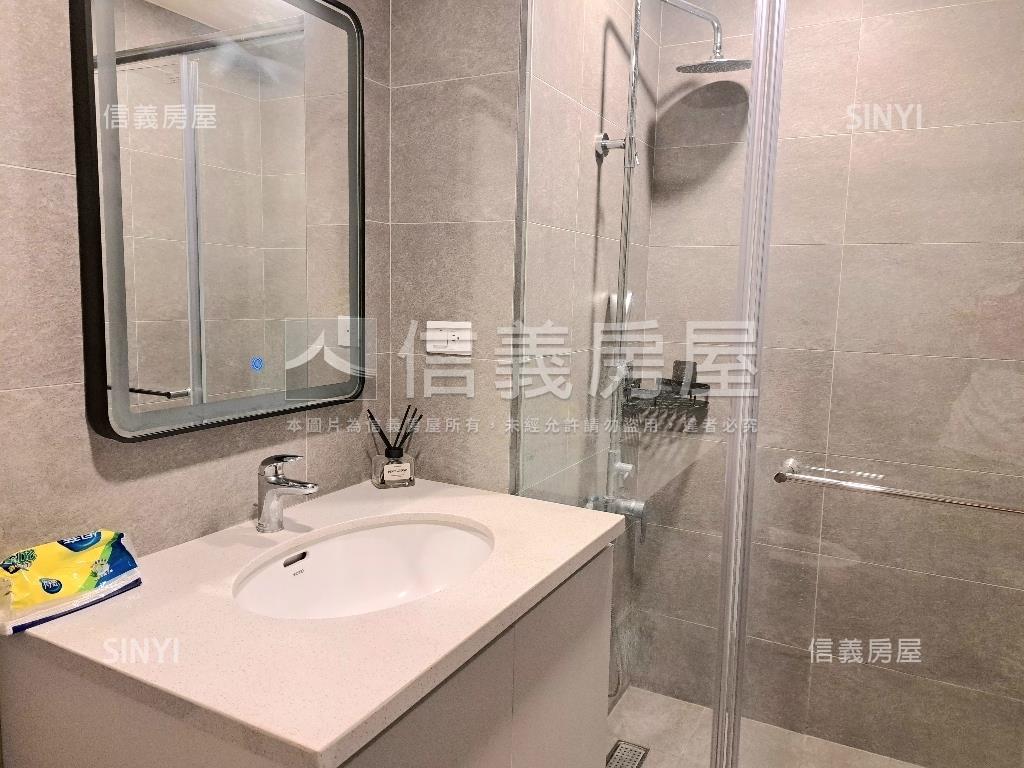 新東區披星戴月美美三房房屋室內格局與周邊環境