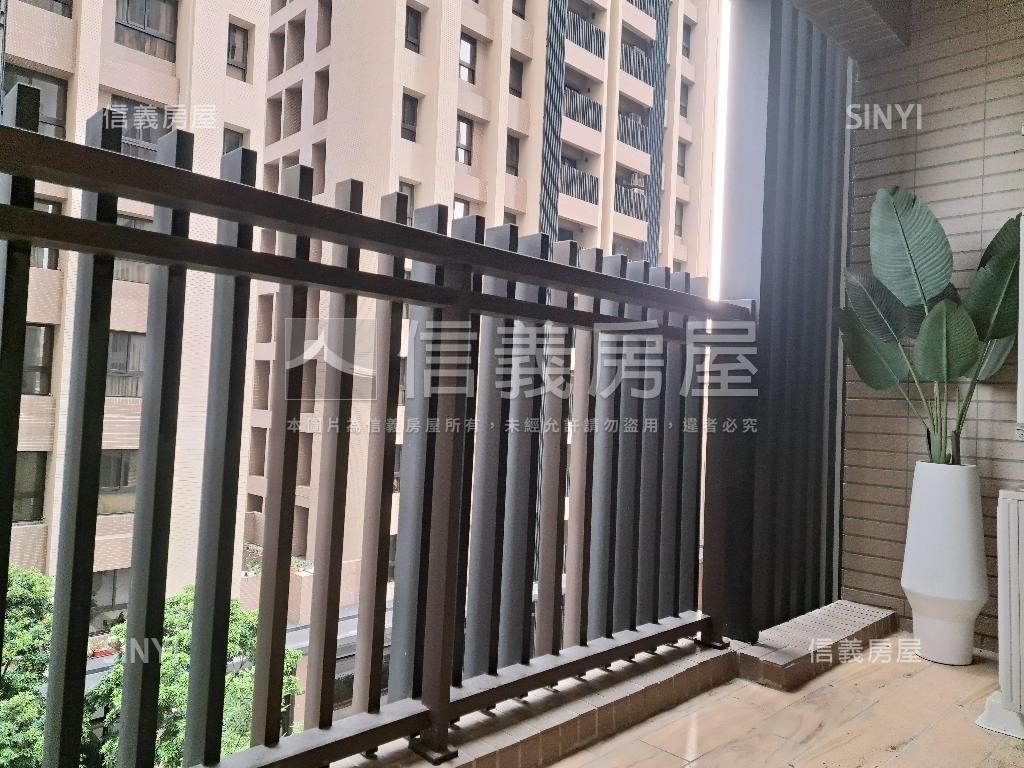 新東區披星戴月美美三房房屋室內格局與周邊環境