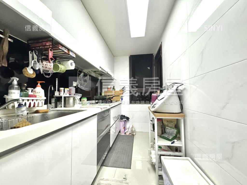 佳福佳璽漂亮三房平車房屋室內格局與周邊環境