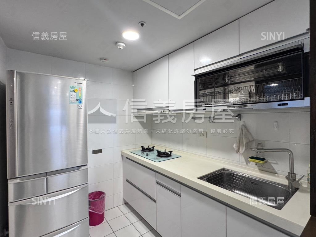 新悅城有海景的三房平車房屋室內格局與周邊環境