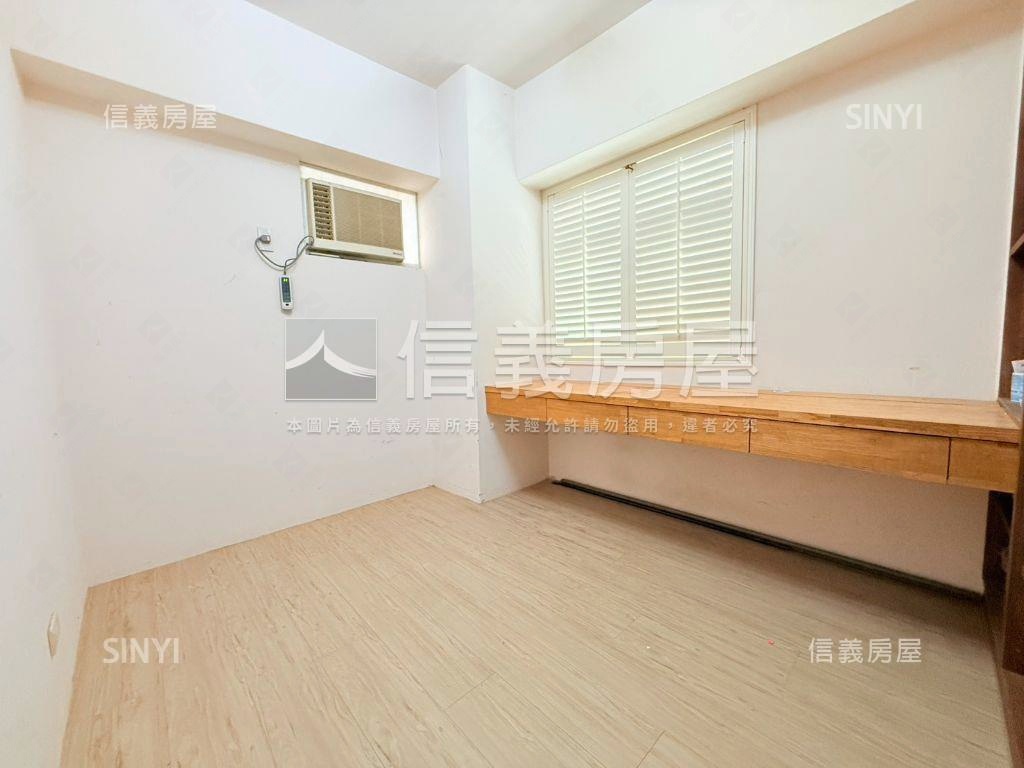 專任公甲溫馨三房房屋室內格局與周邊環境