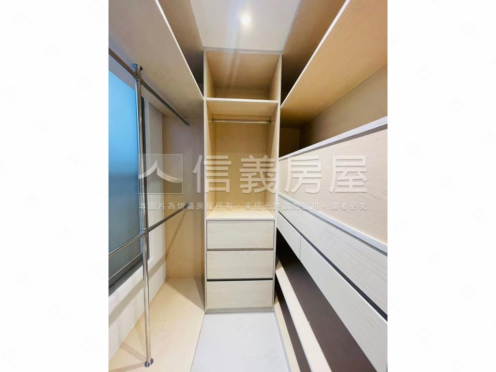漢皇ＳＵＰＥＲ挑高邊間房屋室內格局與周邊環境