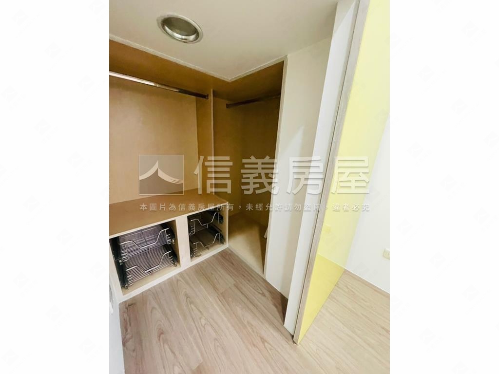 漢皇ＳＵＰＥＲ挑高邊間房屋室內格局與周邊環境