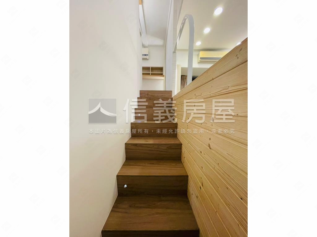 漢皇ＳＵＰＥＲ挑高邊間房屋室內格局與周邊環境