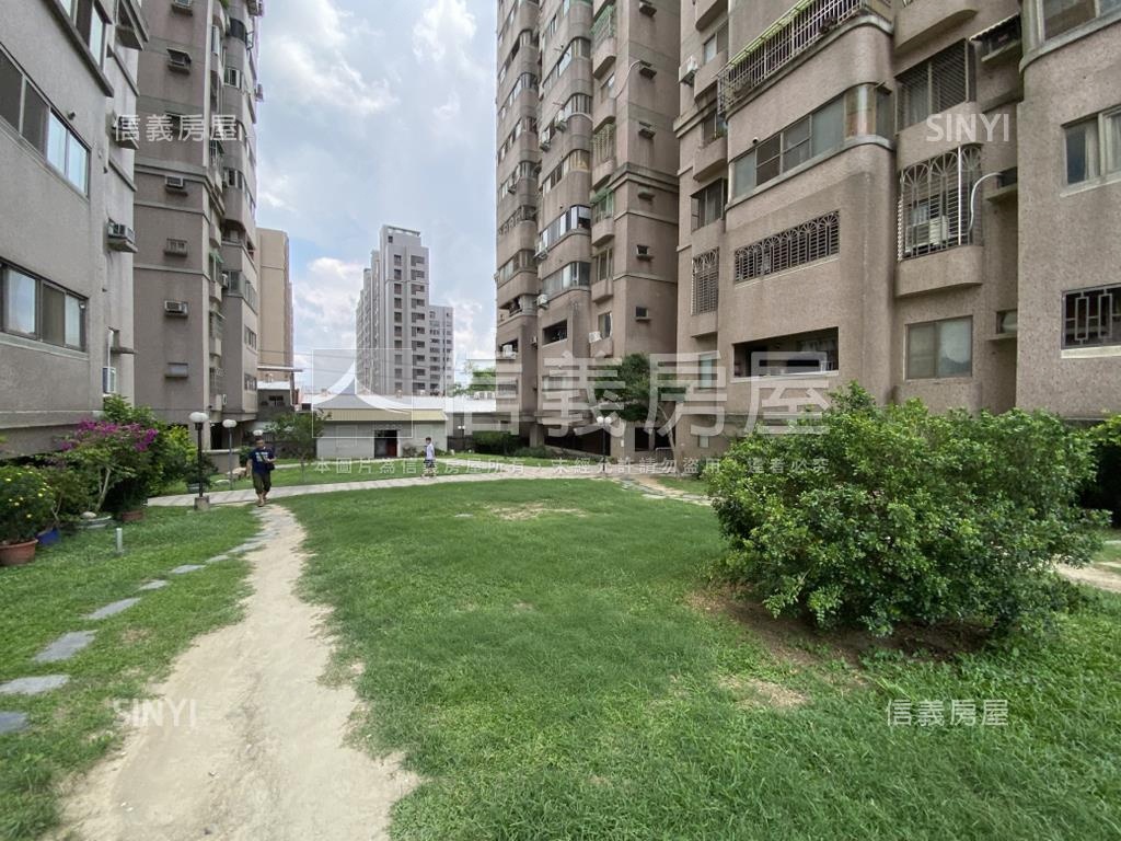 凱撒風景☆朝外四房車位房屋室內格局與周邊環境