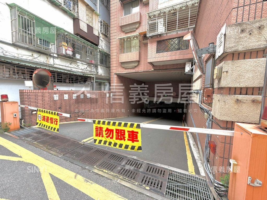 近七張捷運獨立車位房屋室內格局與周邊環境