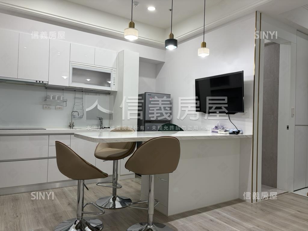 芬蘭極光北歐風房屋室內格局與周邊環境