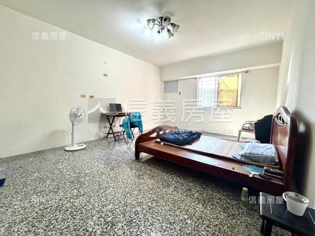 三鐵共站鄰公園大三房車位房屋室內格局與周邊環境