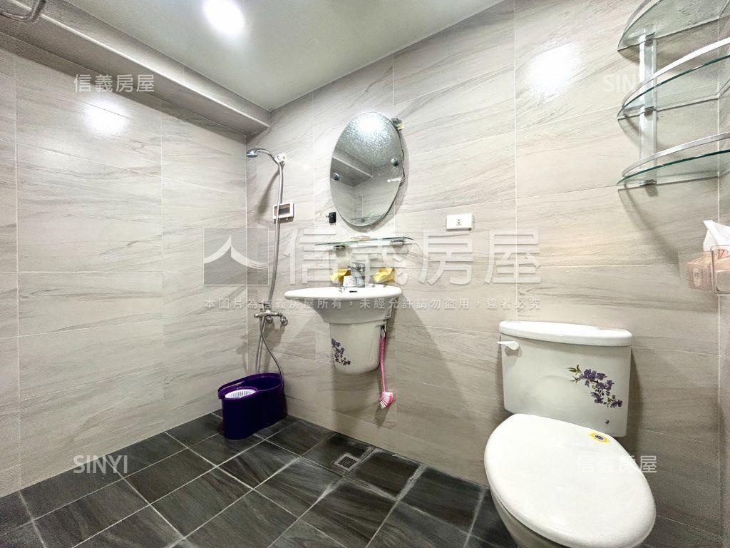 三鐵共站鄰公園大三房車位房屋室內格局與周邊環境