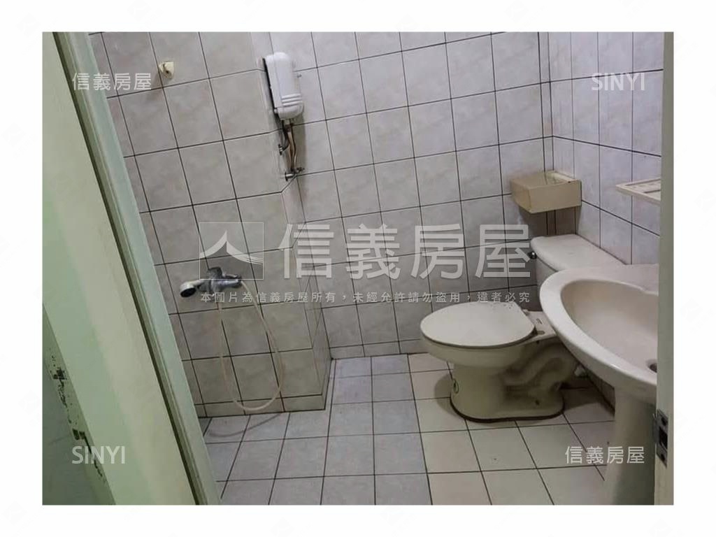 至善街華廈３套房房屋室內格局與周邊環境
