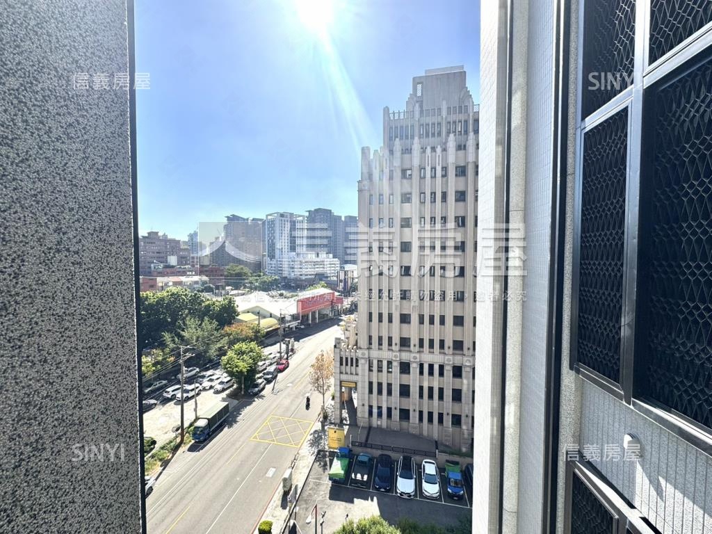 十二期潮尚居三附車位房屋室內格局與周邊環境