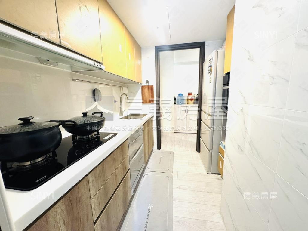 十二期潮尚居三附車位房屋室內格局與周邊環境