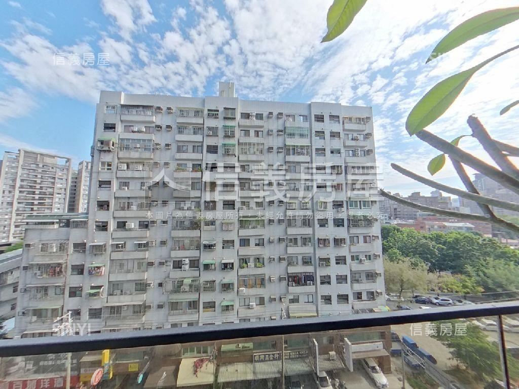 十二期潮尚居三房附車位房屋室內格局與周邊環境