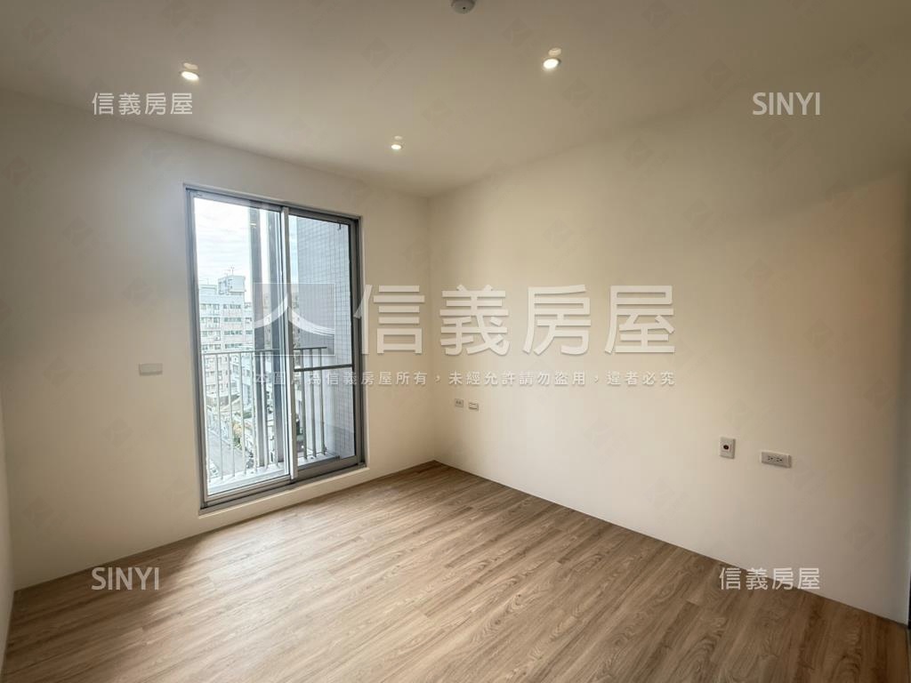 近公園朝南全新三房平車房屋室內格局與周邊環境