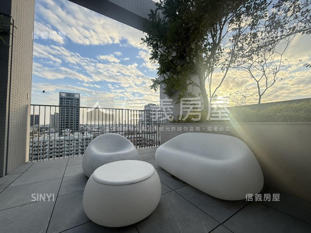 近公園朝南全新三房平車房屋室內格局與周邊環境