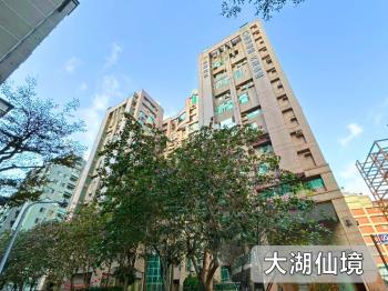 星雲大湖仙境高樓