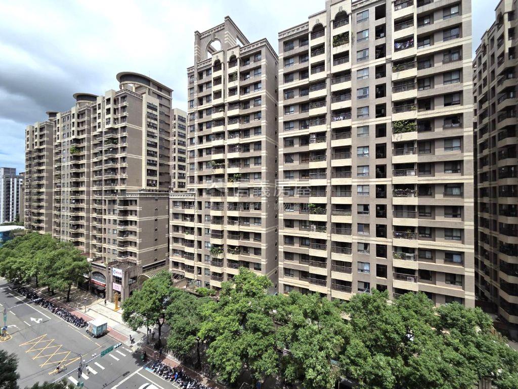 近萬家福三房採光邊間高樓房屋室內格局與周邊環境