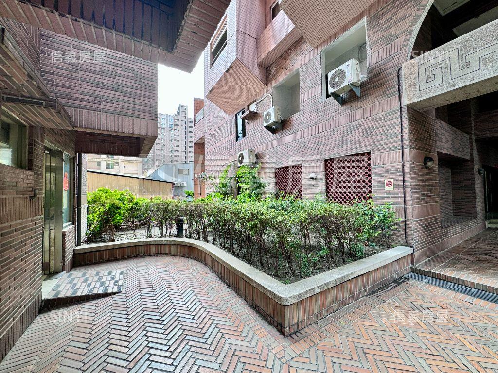 近高鐵全新翻修三房房屋室內格局與周邊環境