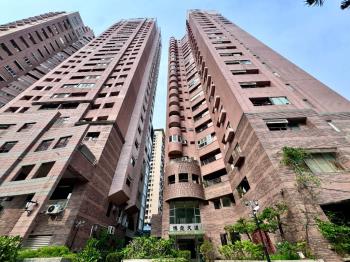 近高鐵全新翻修三房