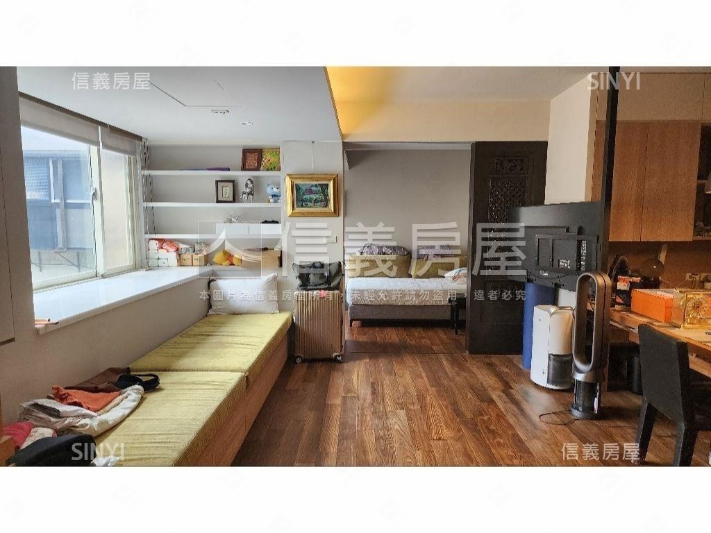 次頂樓國泰景園美宅房屋室內格局與周邊環境