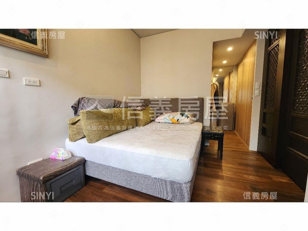 次頂樓國泰景園美宅房屋室內格局與周邊環境