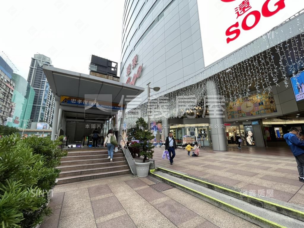 次頂樓國泰景園美宅房屋室內格局與周邊環境