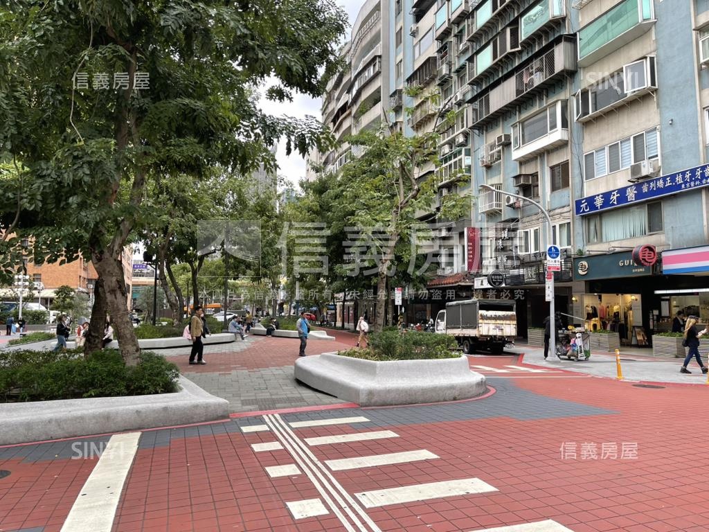 次頂樓國泰景園美宅房屋室內格局與周邊環境
