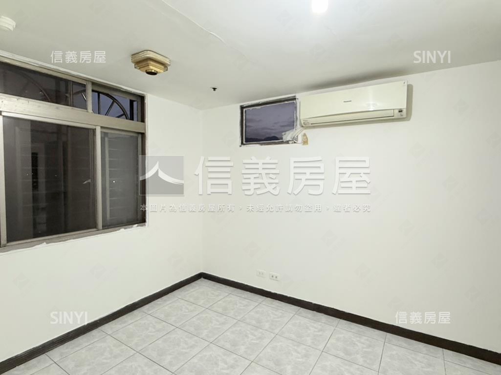 東方山河高樓景觀２房車位房屋室內格局與周邊環境