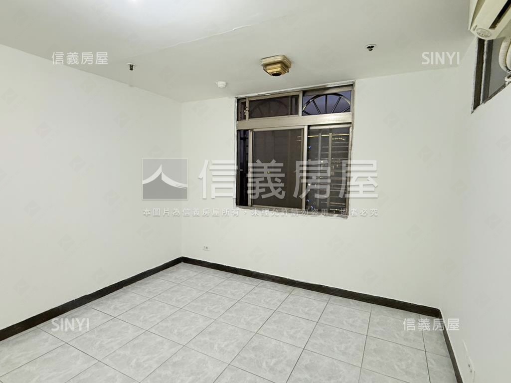 東方山河高樓景觀２房車位房屋室內格局與周邊環境