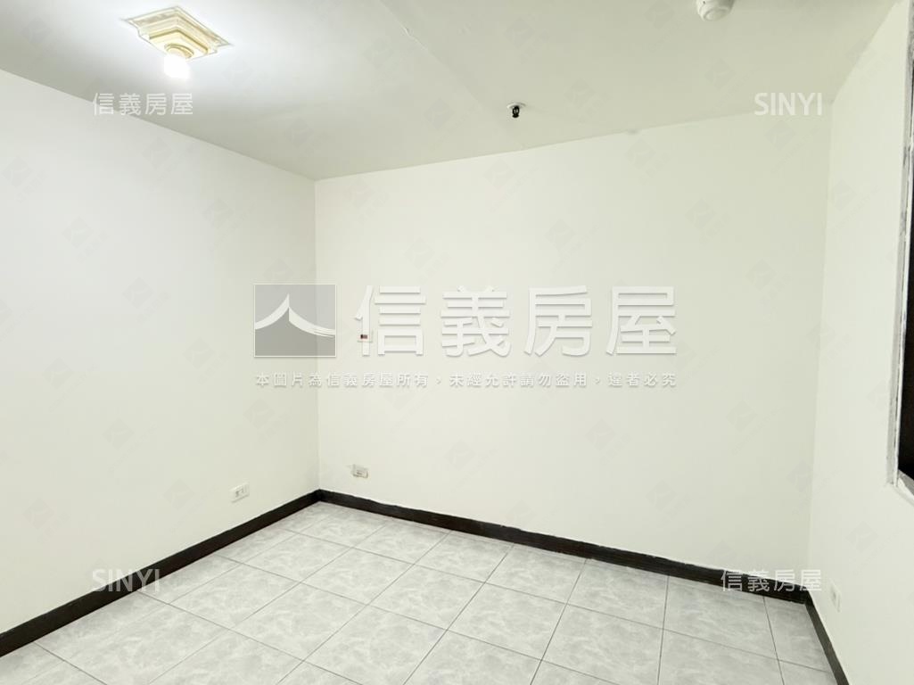 東方山河高樓景觀２房車位房屋室內格局與周邊環境